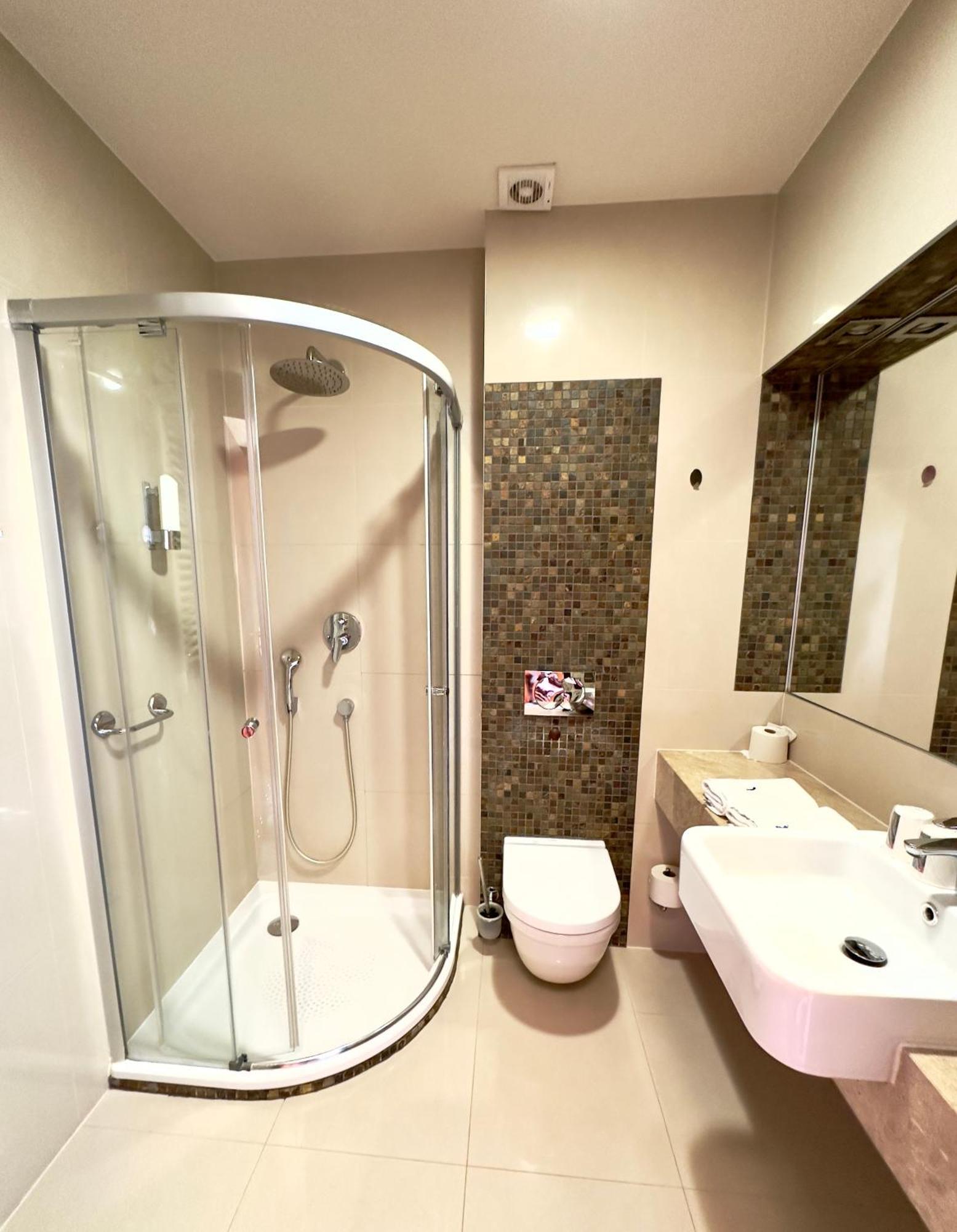Hotel&Spa Stary Dziwnow Basen Swimming Pool المظهر الخارجي الصورة
